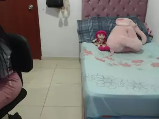 kiara-williambk's Live Sex Cam Show