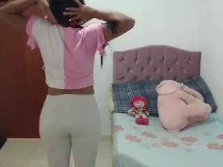 kiara-williambk's Live Sex Cam Show