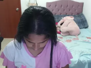 kiara-williambk's Live Sex Cam Show