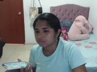 kiara-williambk's Live Sex Cam Show