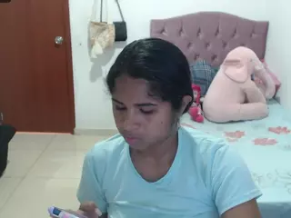 kiara-williambk's Live Sex Cam Show