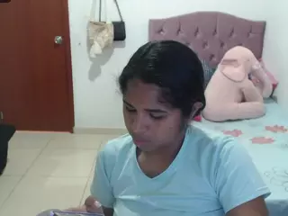 kiara-williambk's Live Sex Cam Show