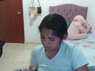 kiara-williambk's Live Sex Cam Show