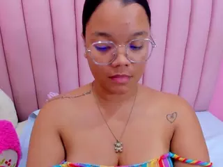 ZOE-MARIA's Live Sex Cam Show