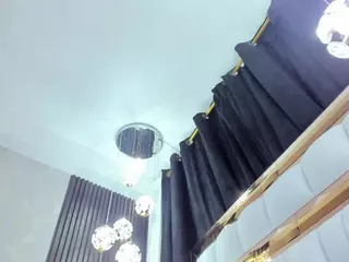 SarayRoyse's Live Sex Cam Show