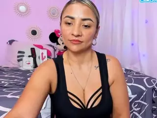 taste-biigass's Live Sex Cam Show