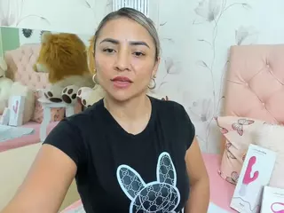 taste-biigass's Live Sex Cam Show