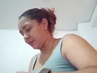 karlapum's Live Sex Cam Show