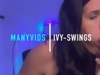 Ivy Swings's Live Sex Cam Show