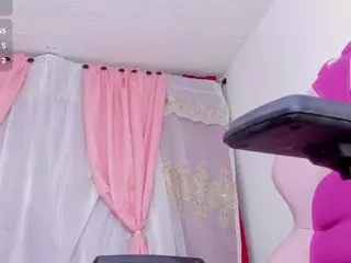 IndiraCollins's Live Sex Cam Show