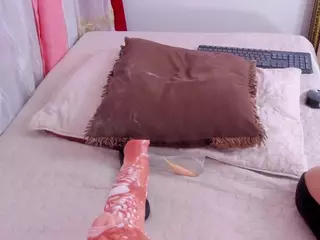 IndiraCollins's Live Sex Cam Show