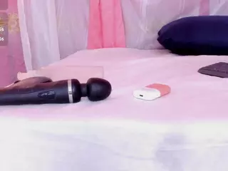 IndiraCollins's Live Sex Cam Show