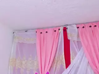 IndiraCollins's Live Sex Cam Show