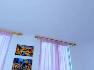 Juliietta's Live Sex Cam Show
