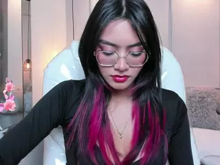 AzuraKindong's Live Sex Cam Show