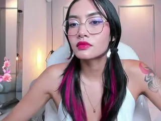 AzuraKindong's Live Sex Cam Show