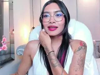 AzuraKindong's Live Sex Cam Show
