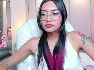 AzuraKindong's Live Sex Cam Show