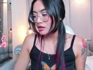 AzuraKindong's Live Sex Cam Show