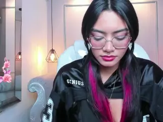 AzuraKindong's Live Sex Cam Show