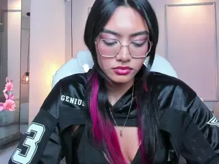 AzuraKindong's Live Sex Cam Show