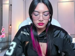 AzuraKindong's Live Sex Cam Show
