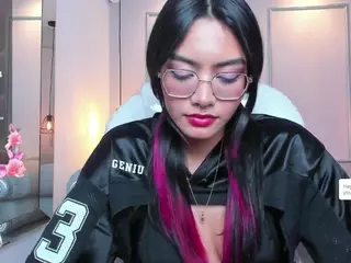 AzuraKindong's Live Sex Cam Show