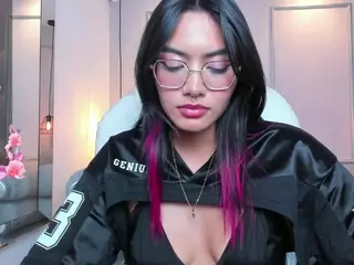 AzuraKindong's Live Sex Cam Show