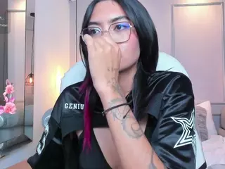 AzuraKindong's Live Sex Cam Show