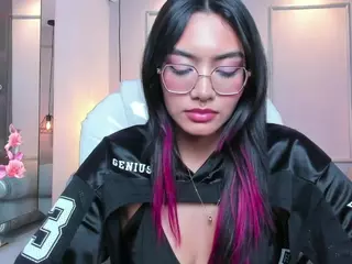 AzuraKindong's Live Sex Cam Show