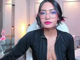 AzuraKindong's Live Sex Cam Show