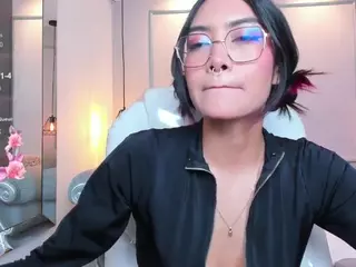 AzuraKindong's Live Sex Cam Show