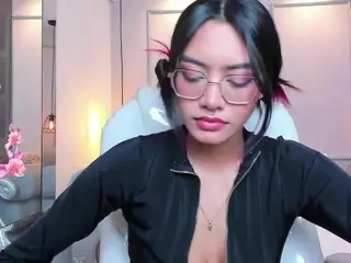 AzuraKindong's Live Sex Cam Show