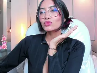 AzuraKindong's Live Sex Cam Show