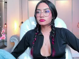 AzuraKindong's Live Sex Cam Show