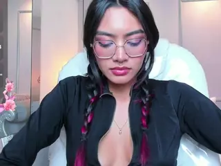 AzuraKindong's Live Sex Cam Show