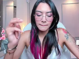 AzuraKindong's Live Sex Cam Show