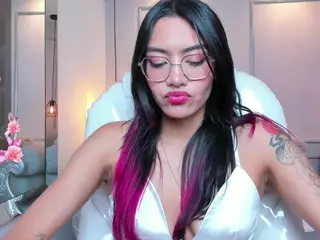 AzuraKindong's Live Sex Cam Show