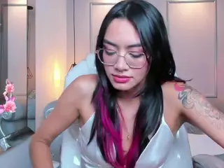 AzuraKindong's Live Sex Cam Show