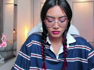AzuraKindong's Live Sex Cam Show
