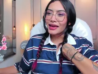 AzuraKindong's Live Sex Cam Show