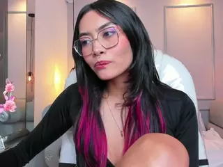 AzuraKindong's Live Sex Cam Show