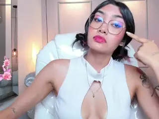 AzuraKindong's Live Sex Cam Show