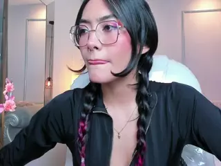 AzuraKindong's Live Sex Cam Show
