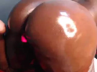 DangerCurvy's Live Sex Cam Show