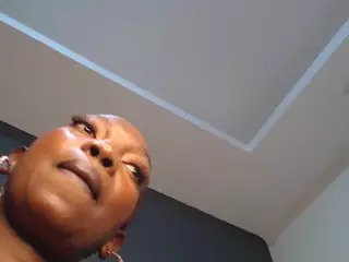 DangerCurvy's Live Sex Cam Show