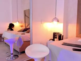 Martiinaa-Jones's Live Sex Cam Show