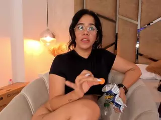 Martiinaa-Jones's Live Sex Cam Show