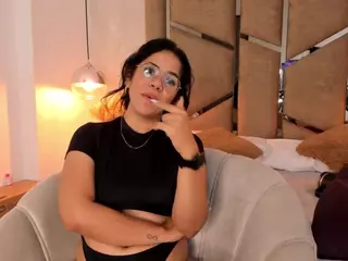 Martiinaa-Jones's Live Sex Cam Show