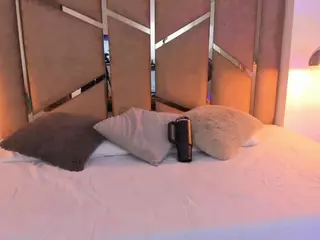 Martiinaa-Jones's Live Sex Cam Show